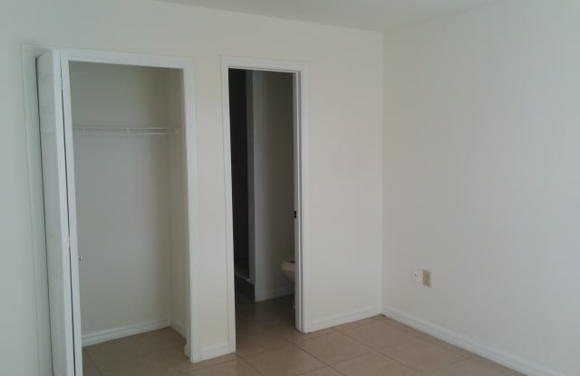 10330 Turkey Lake Rd Apt 103 Gallery 3