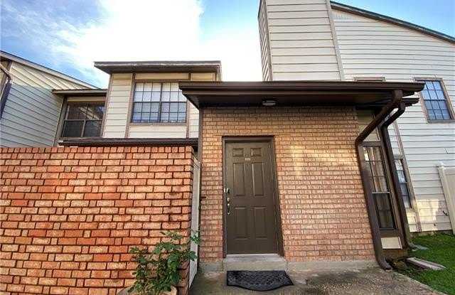 2948 MANHATTAN Boulevard photos photos