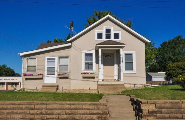 5785 Main Ave Ne - 5785 Main Avenue Northeast, Albertville, MN 55301
