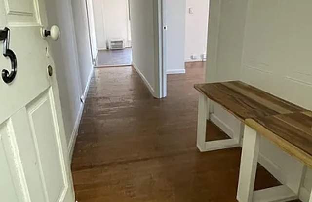 624 N Lime St APT 3 Gallery 2