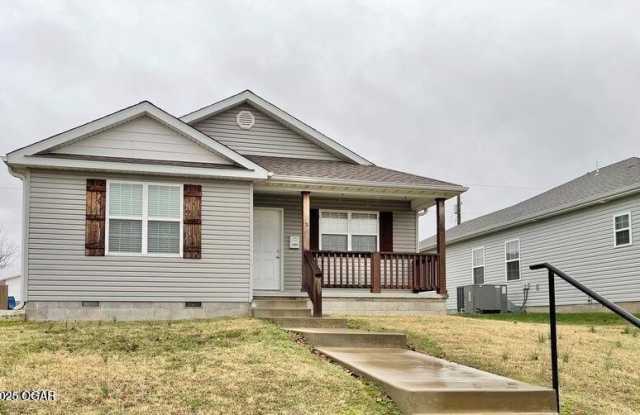 2309 S Moffet Avenue photos photos