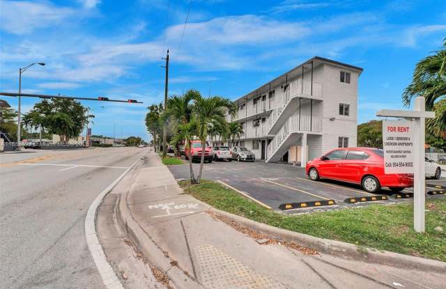 14190 W Dixie Hwy photos photos