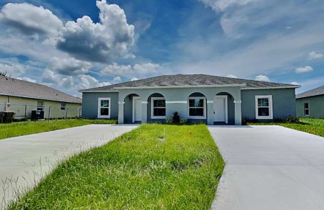 1004 Dampierre Ct photos photos