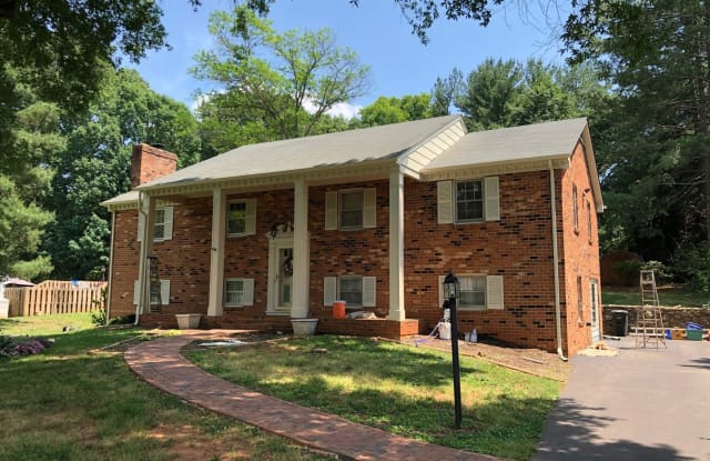 108 Hunterdale Road - 108 Hunterdale Drive, Lynchburg, VA 24502