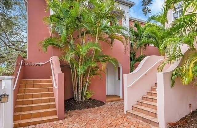 502 Loretto Ave photos photos