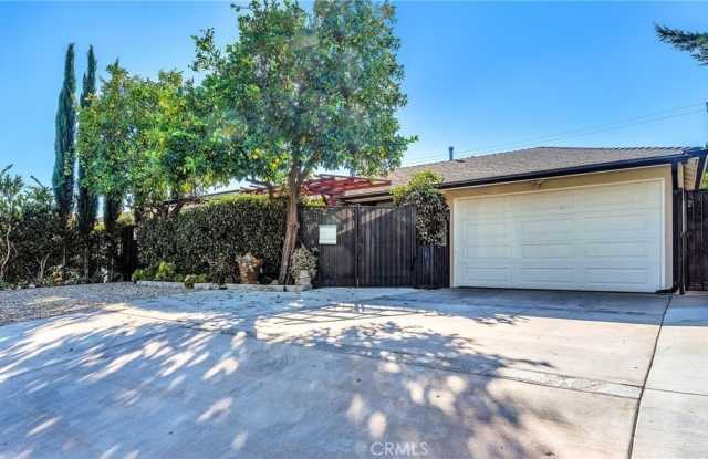 1029 N California Street - 1029 North California Street, Burbank, CA 91505