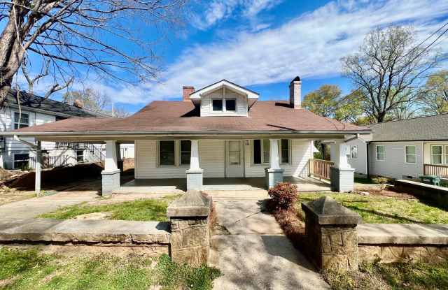 Welcome to this charming 2 bedroom, 1 bathroom home in Gastonia, NC. photos photos