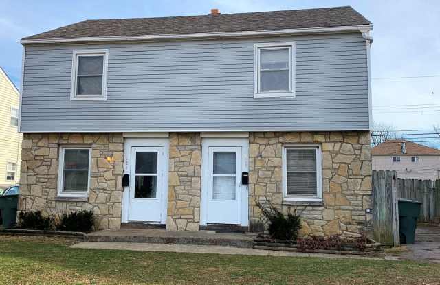 926 South Harris Avenue photos photos