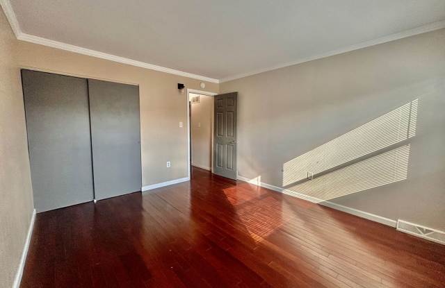 Spacious 4-Bedroom Home in Lancaster photos photos Spacious 4-Bedroom Home in Lancaster photos photos