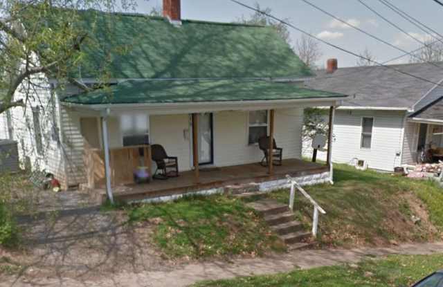 3 bed, 1 bath home for rent near downtown Elizabethton Gallery 1