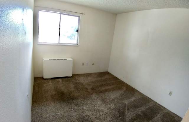 Updated 3 Bedroom Condo in the Wimbledon NOW AVAILABLE for Pre-Lease! photos photos