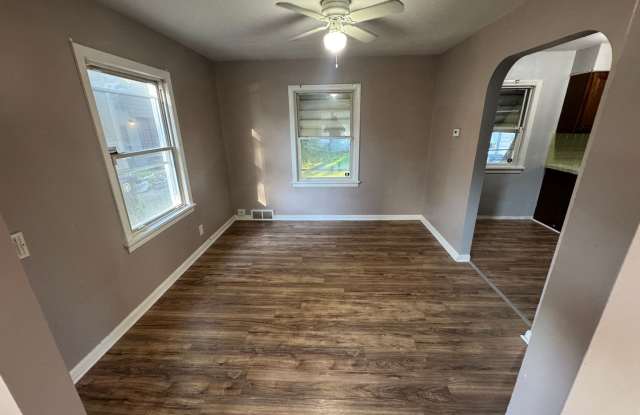 Room to Settle In—3 Bedrooms, Separate Dining & Basement Gallery 4