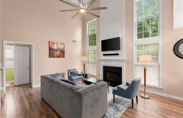 13601 Weycroft Circle Gallery 3