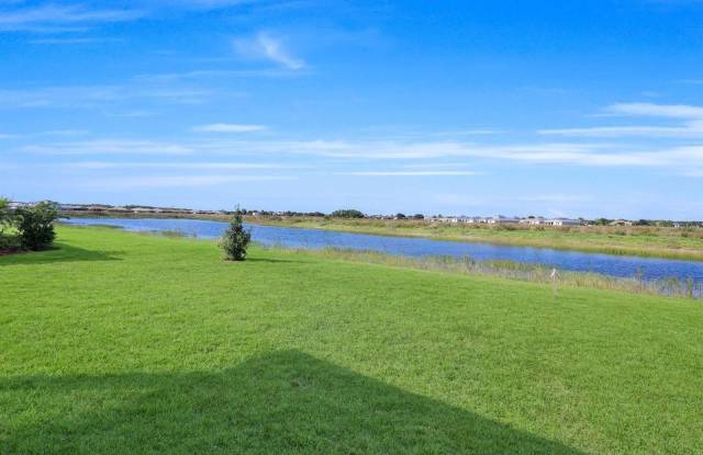 16845 RED LANTANA Trace Gallery 3