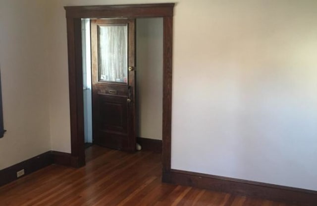 77 Ashland St. - 77 Ashland Street, Malden, MA 02148