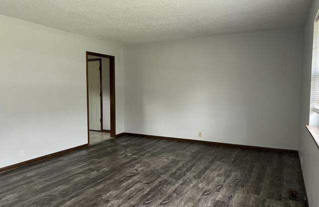 3331 Hawthorn Drive Gallery 2