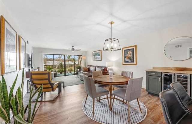 700 Valley Stream Dr Gallery 4