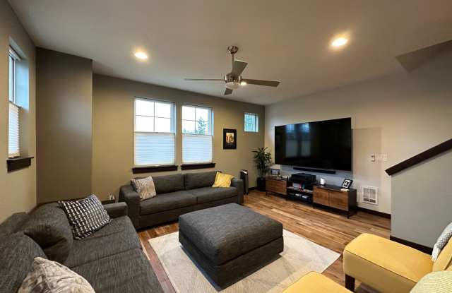 7160 27th Ave Sw Gallery 4