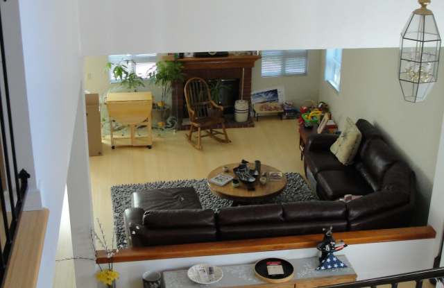 12000 Alderbrook Street Gallery 2