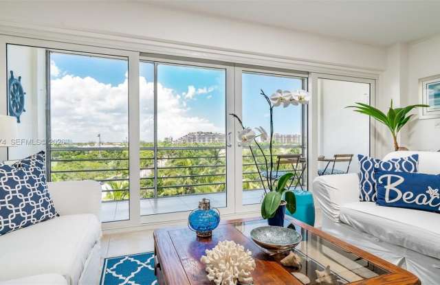 555 Crandon Blvd - 555 Crandon Boulevard, Key Biscayne, FL 33149