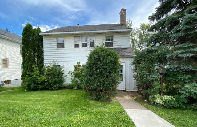 908 E 4th St photos photos