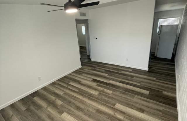 READY TO TOUR NOW! 2 Bedroom, 1 Bath Nice Apartment photos photos