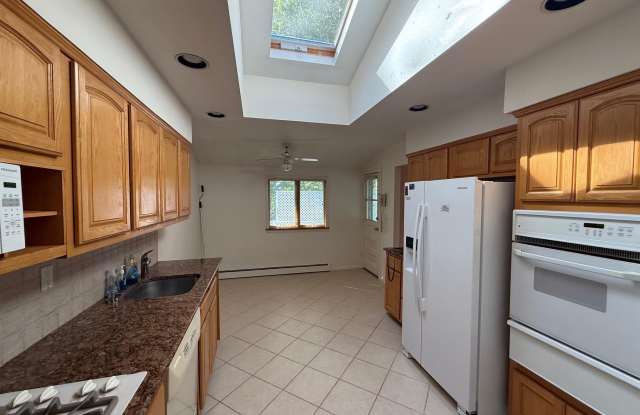 10 Lenore Street photos photos