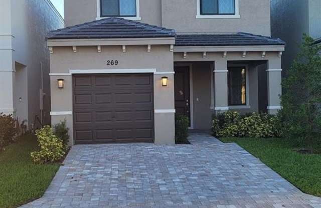 269 NW 36th Ave photos photos