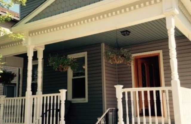 21 Cottage Street unit: 3 photos photos 21 Cottage Street unit: 3 photos photos