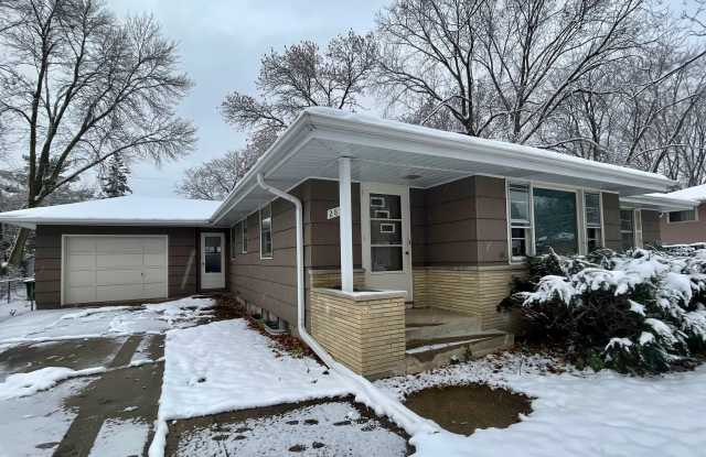 Spectacular 4 Bedroom 2 Bathroom Single Family Home in Brooklyn Center! photos photos