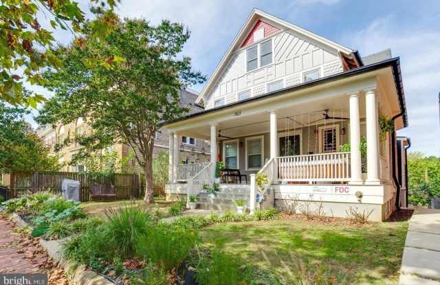 1821 NEWTON STREET NW photos photos