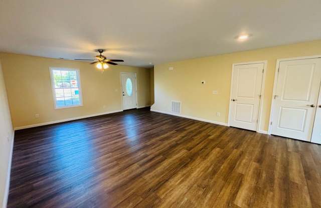 3 Bedroom, 2.5 Bath Townhouse Gallery 4