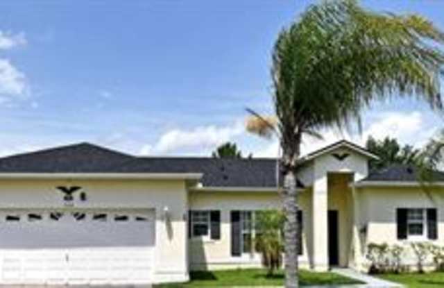 324 Aldershot Court photos photos