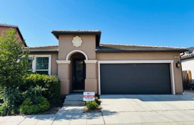 $2,695 Copper  Maple 3 Bedroom Home for Rent, Solar Panels - Green Sage Way photos photos