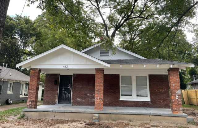 Charming 2-Bedroom Home with Spacious Living Areas in East Memphis photos photos