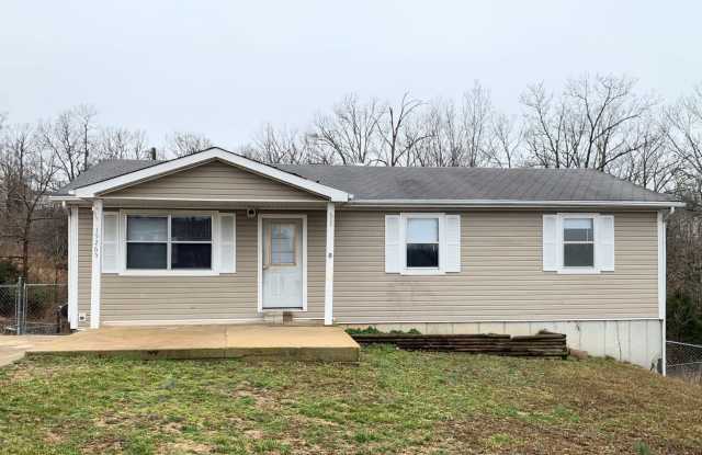 Finished Walk Out Basement and Fenced Backyard - 15265 Transit Road, Pulaski County, MO 65584