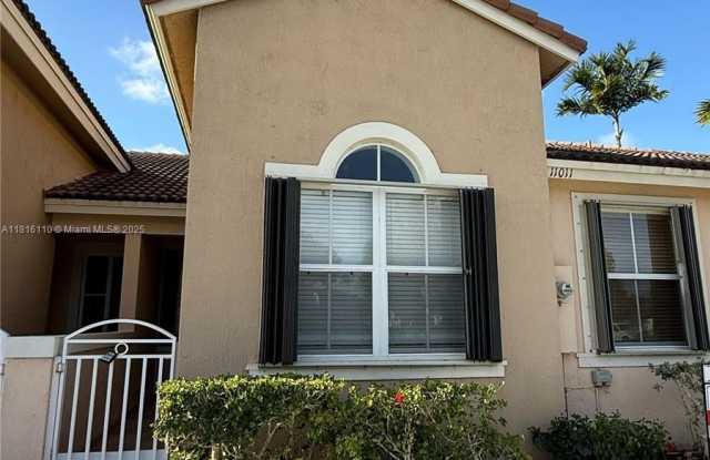11011 SW 236th Ter photos photos