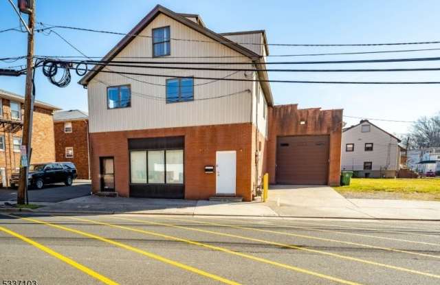 9 W Stimpson Ave - 9 West Stimpson Avenue, Linden, NJ 07036
