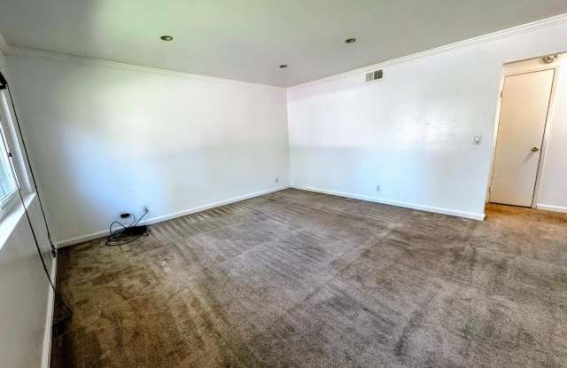 2116 Eric CT 1 Gallery 3