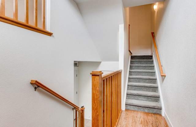 Beautiful 3 bedroom townhome in Central Park. Gallery 4