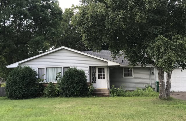 7942 E River Rd - 7942 East River Road Northeast, Fridley, MN 55432