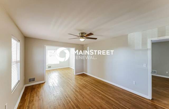 4744 Smithfield Drive North Gallery 4