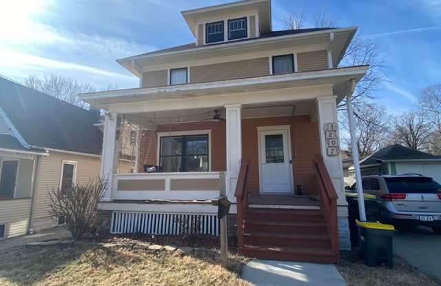 $2,200 | 3 Bedroom, 2.5 Bathroom House | No Pets | Available for a January 7th, 2026 Move In! photos photos