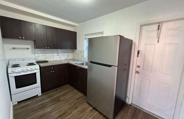 2316 Madison St photos photos