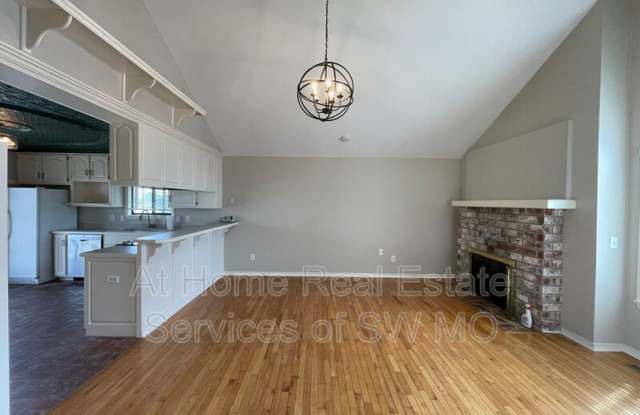 3655 E Cromwell Ln Gallery 2