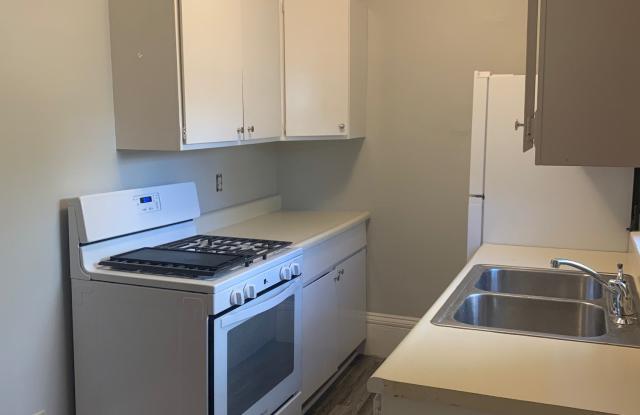 321 East Oak Street - 321 East Oak Street, Mason, MI 48854