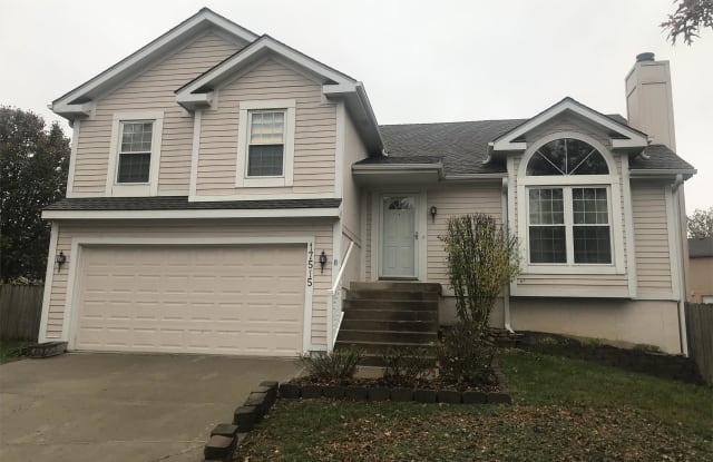 17515 West 111th Court - 17515 West 111th Court, Olathe, KS 66061
