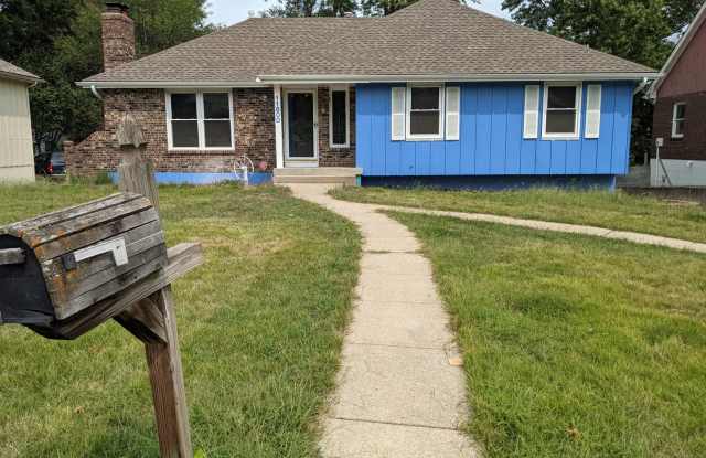 Recently updated Raytown single family home photos photos