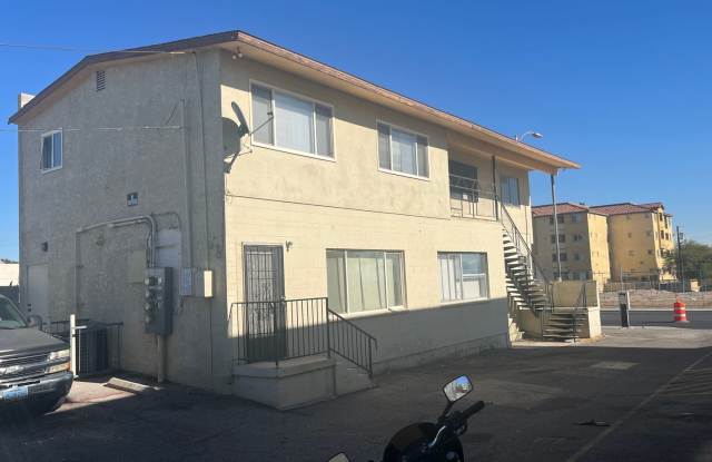 211 N Maryland Pkwy unit D photos photos