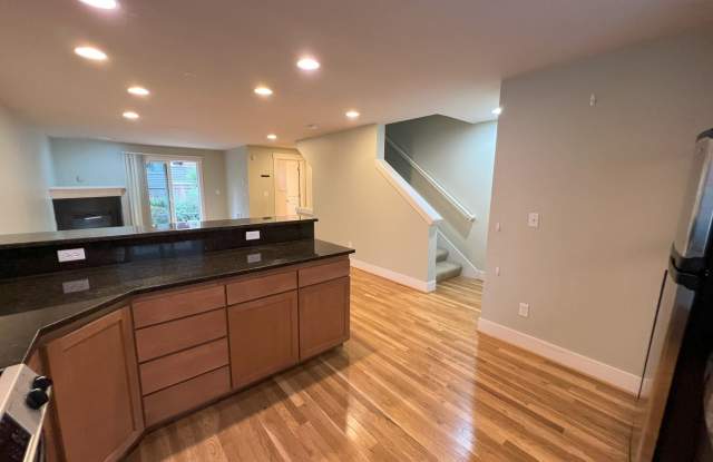 12341 10th Place NE # B Gallery 2